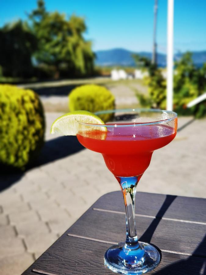 Sunrise Hotel & Camping Struga Exteriör bild