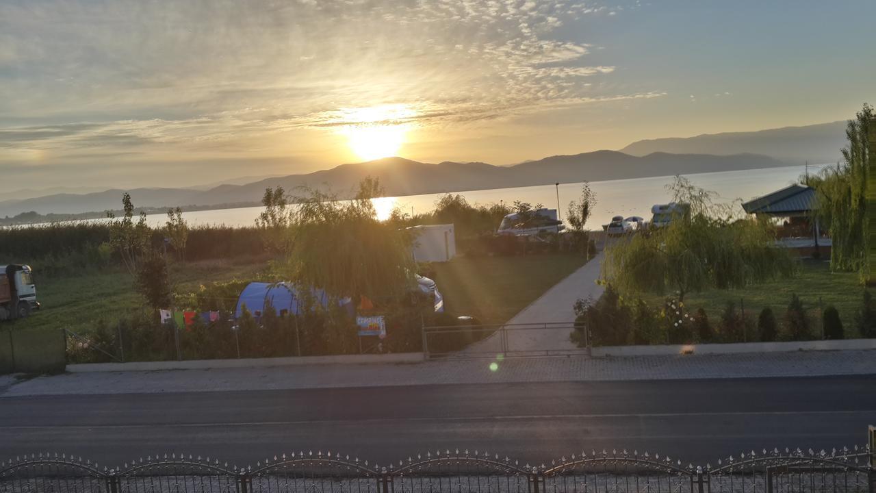 Sunrise Hotel & Camping Struga Exteriör bild
