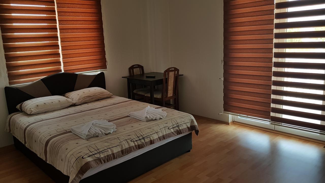 Sunrise Hotel & Camping Struga Exteriör bild